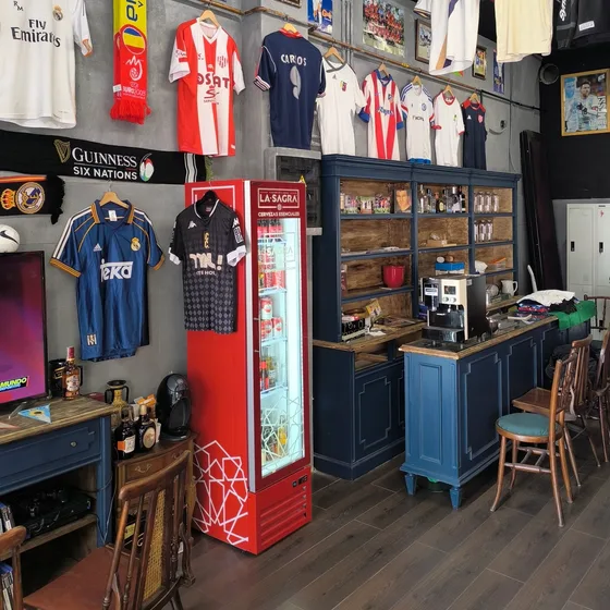 Un bar solo para vosotros